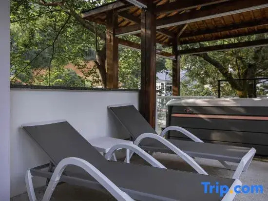 Yunshang Grassland·Anji Jiyi Starry Sky Pool Linxi Hot Spring Holiday Home
