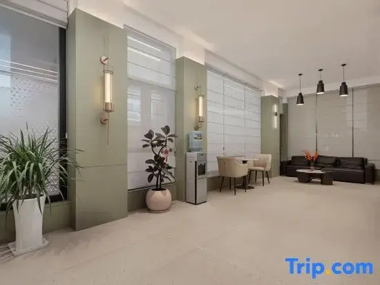 Red River Water Town Zibo Smart Hot Spring Hotel in Mile City Center
