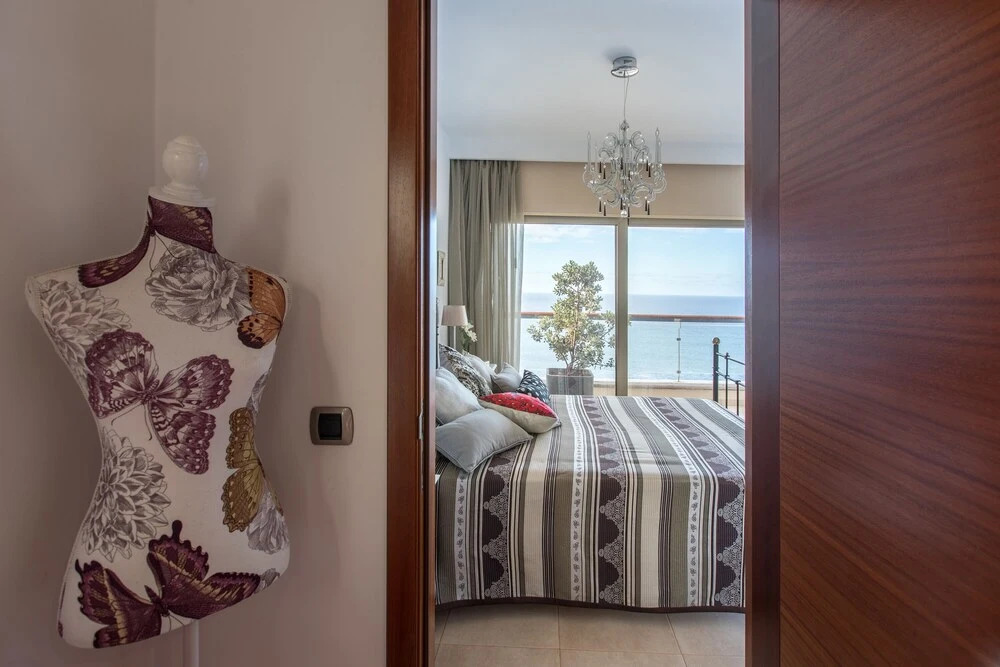 Vertical Villa: luxury, sea views & private SPA