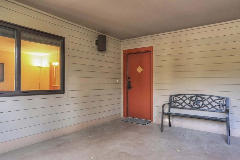 107 Ski Run 2 Bedroom Condo by RedAwning