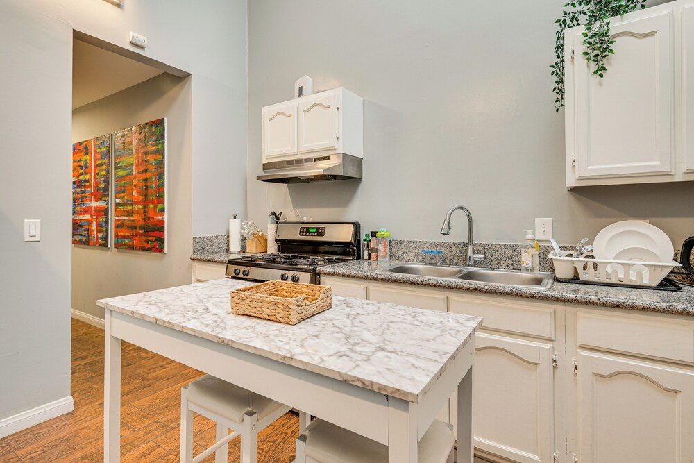 Melrose Hill Home Near Hospitals: Nurses Welcome