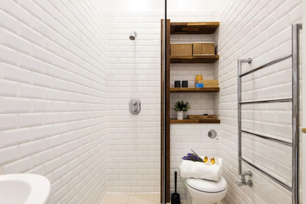 Bright Talbot Road Apartment