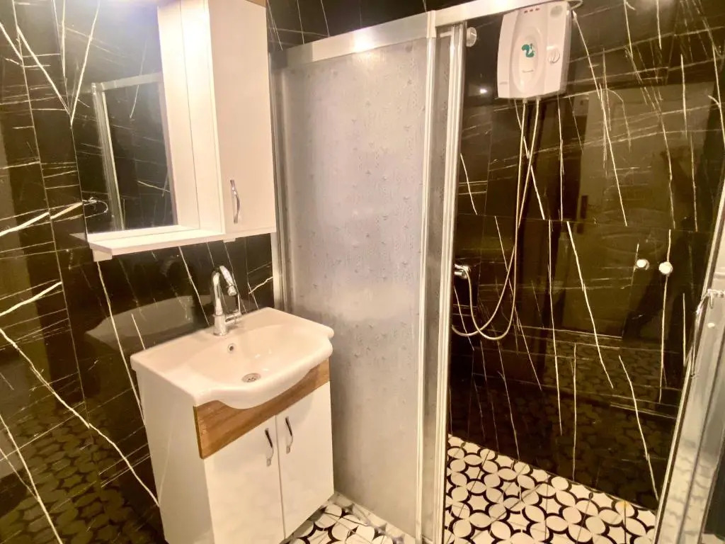 JAZZY LUXURIOUS FAMILY HOMES 100 Mb Wi-Fi