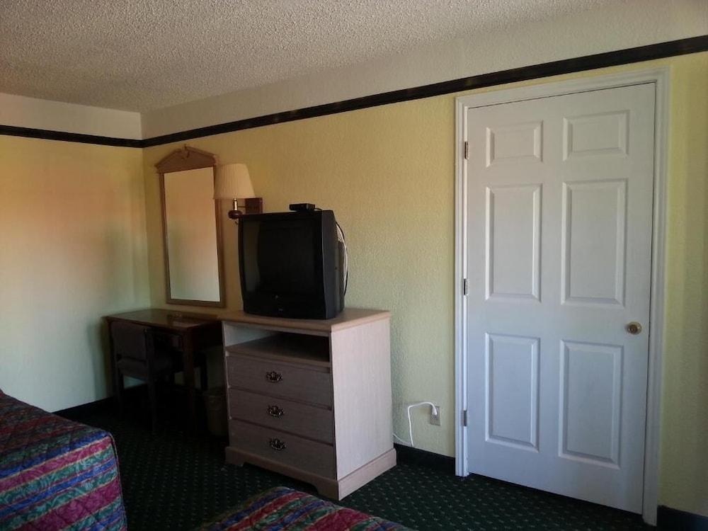 Tower Motel