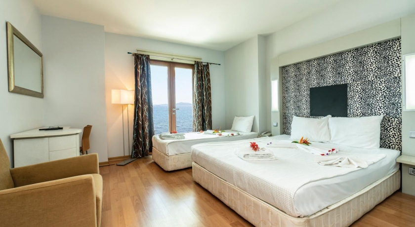 Mar Beach Hotel