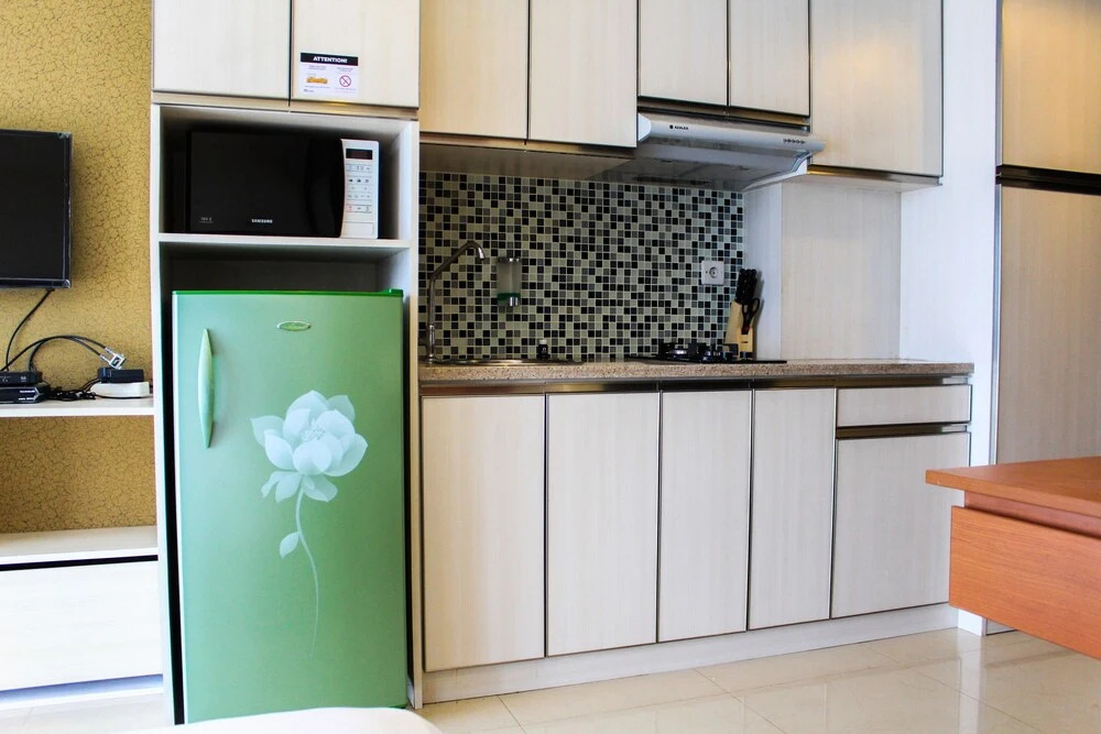 Fully Furnished Studio Apartment at Tamansari The Hive