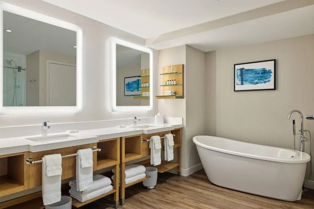 Delta Hotels by Marriott Muskegon Convention Center