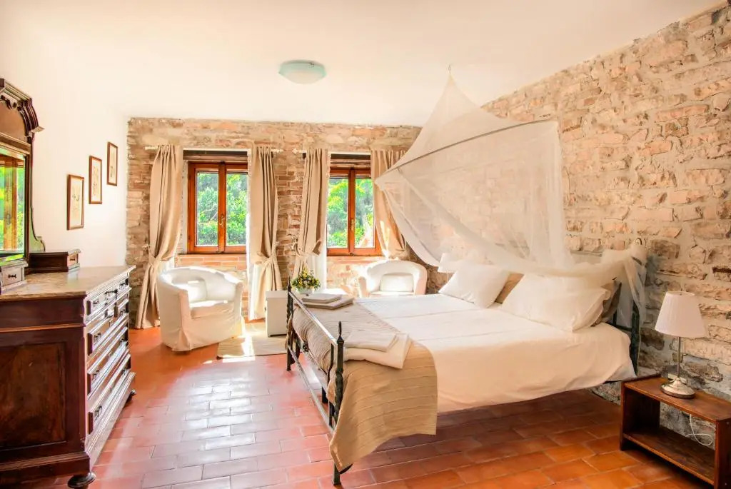 Borgo Canapegna - "La quercia doro" private pool in the heart of Le Marche