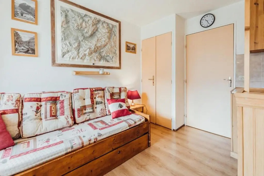 Furnished studio at the foot of the slopes with a balcony & mountains view