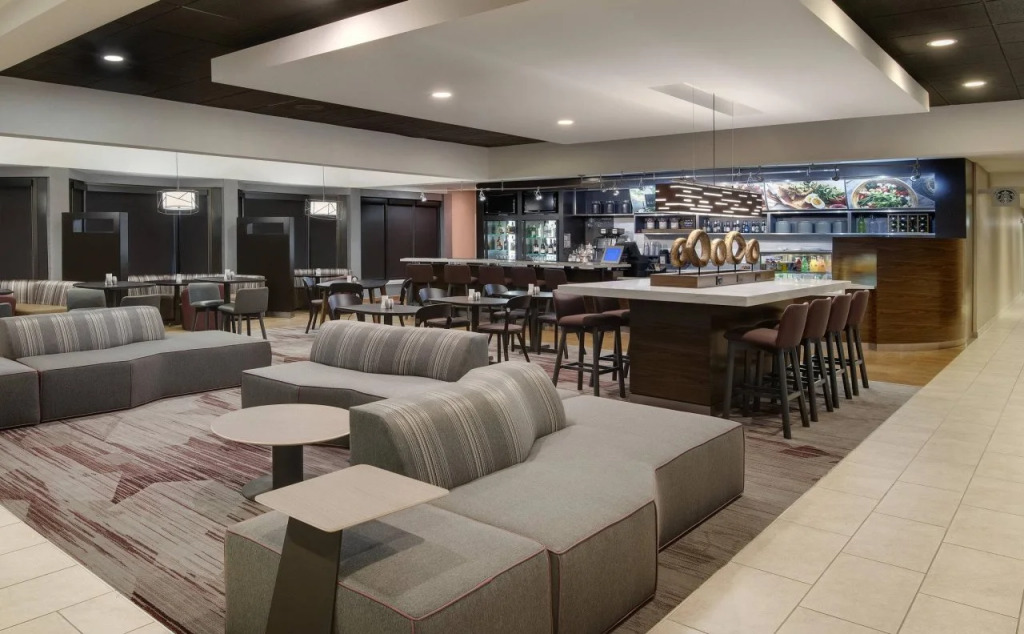 Courtyard by Marriott Savannah Midtown