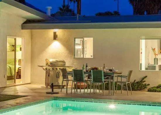 Desert Chill 5 Bedrooms 4 Bathrooms Home