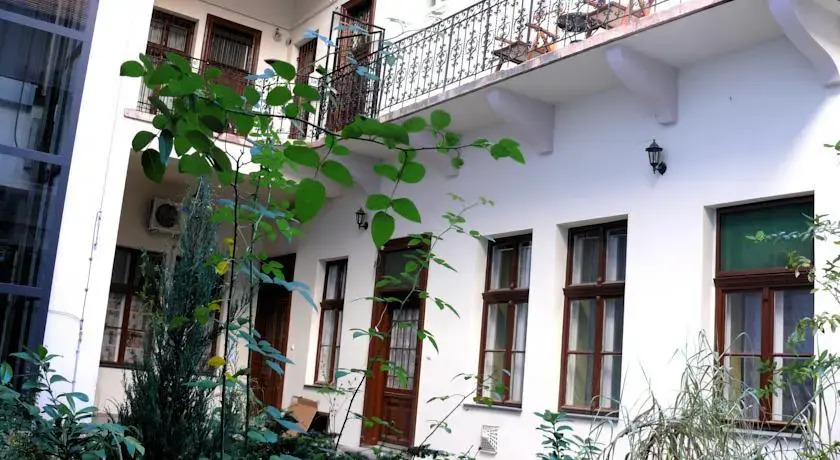 Flow Apartment