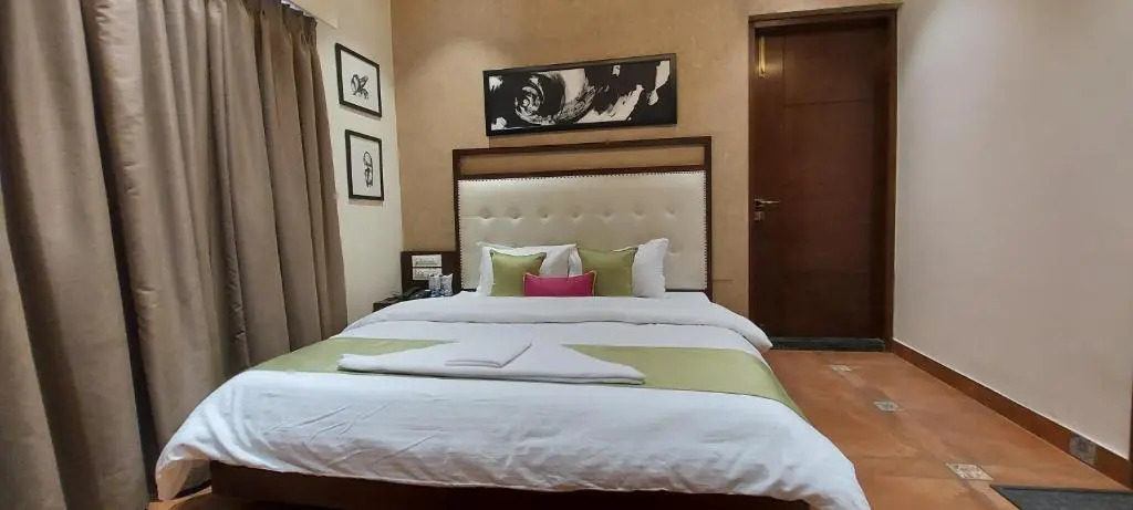The Palm Aryan - a Boutique Hotel