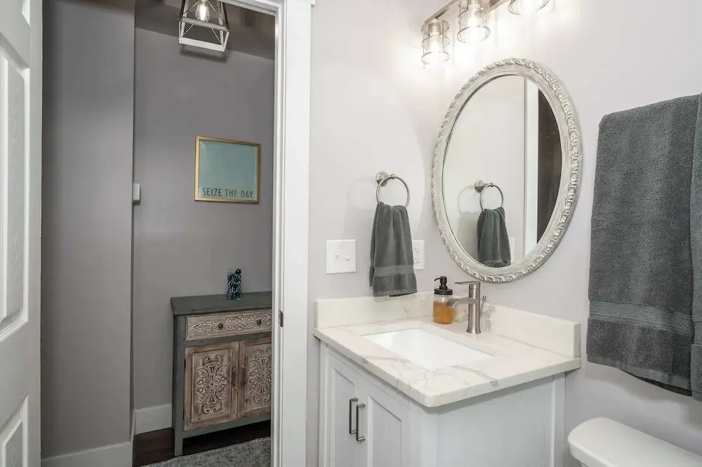 Heart of Mainstrasse Apt 2