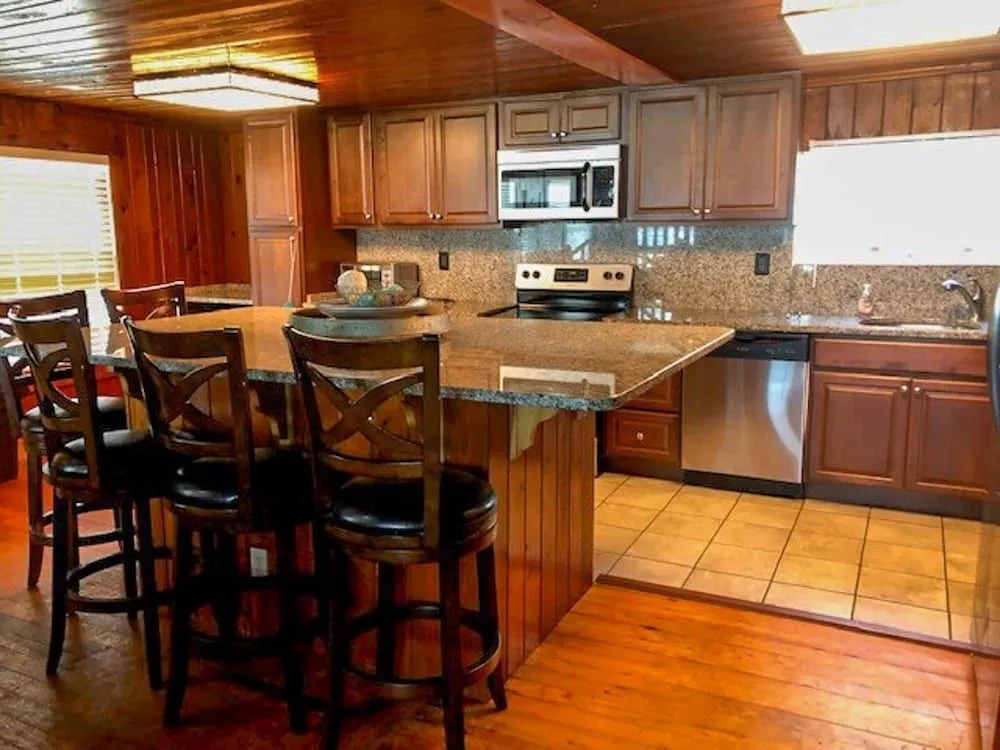 Paradise Cove - 5 Br Home