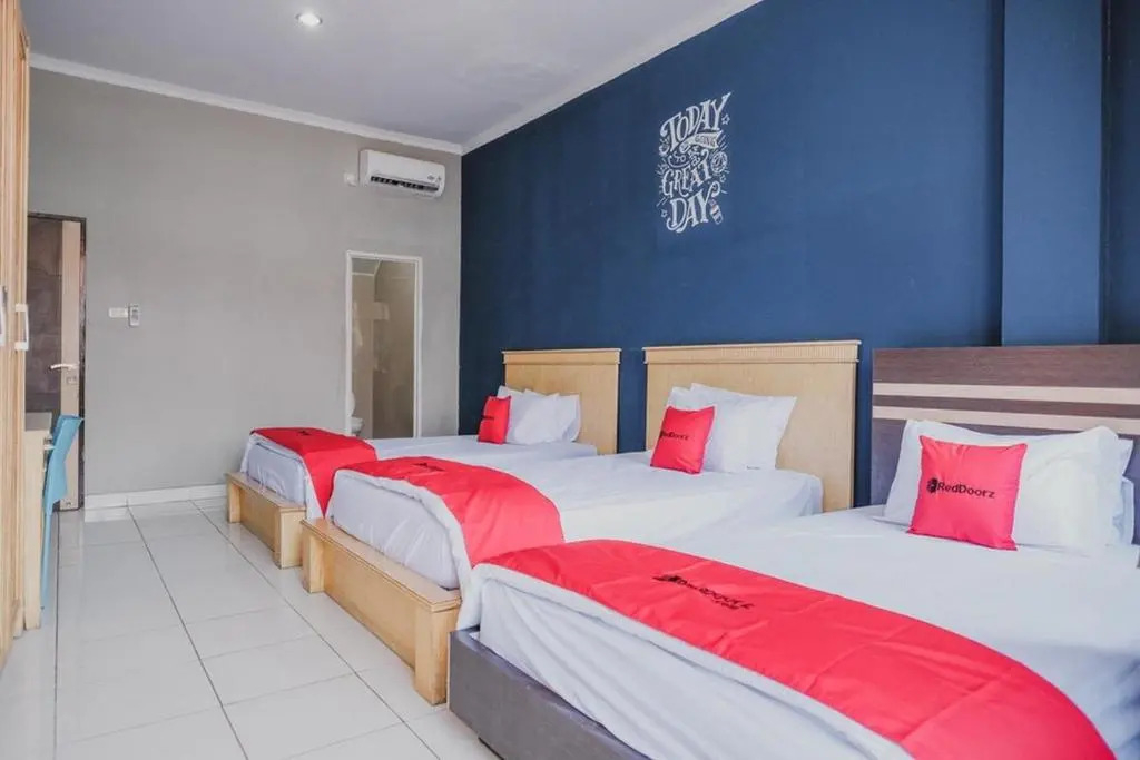 RedDoorz @ Jalan Hayam Wuruk Lampung 2