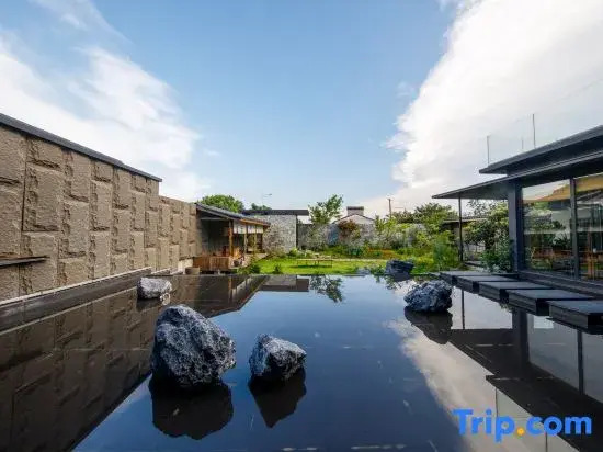 Suzhou Banshan Liyuan Hot Spring Resort Homestay (Taihu Xishan Scenic Area)