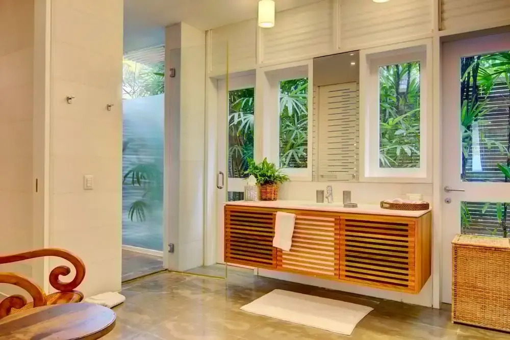 Breathtaking Ocean-view Home w Pool Modern Design