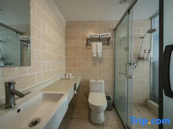 Blue Harbor Hotel (Zhoukou Hanyang Road)