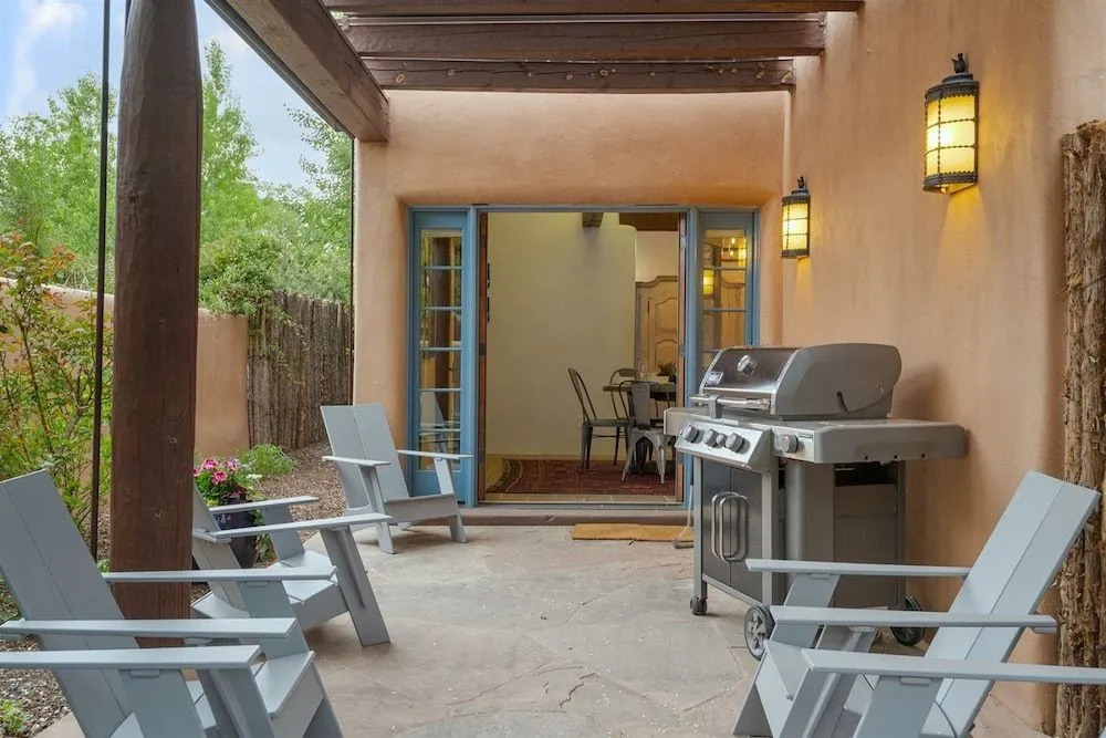 Alameda Escondido - Historic East Side Luxury, Walk Everywhere