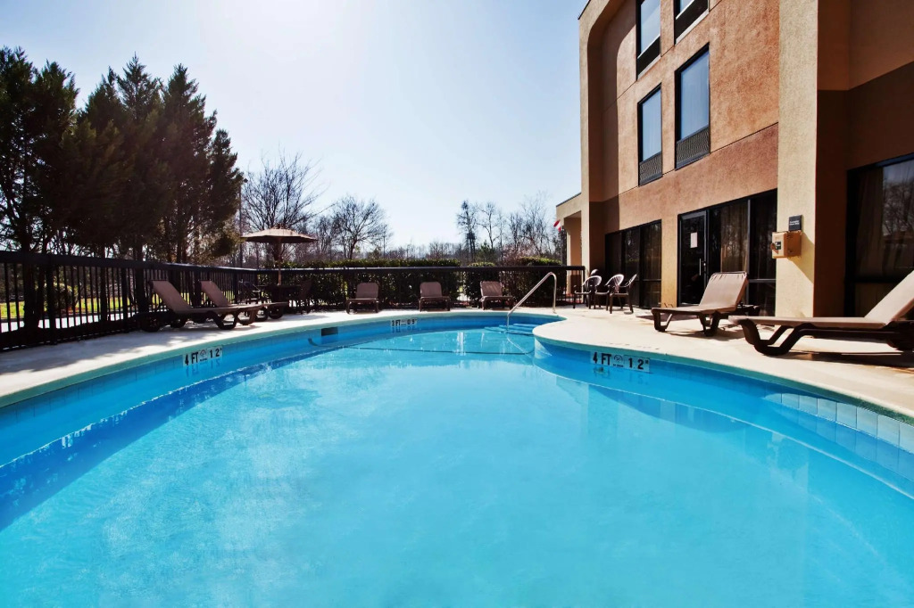 Hampton Inn Commerce