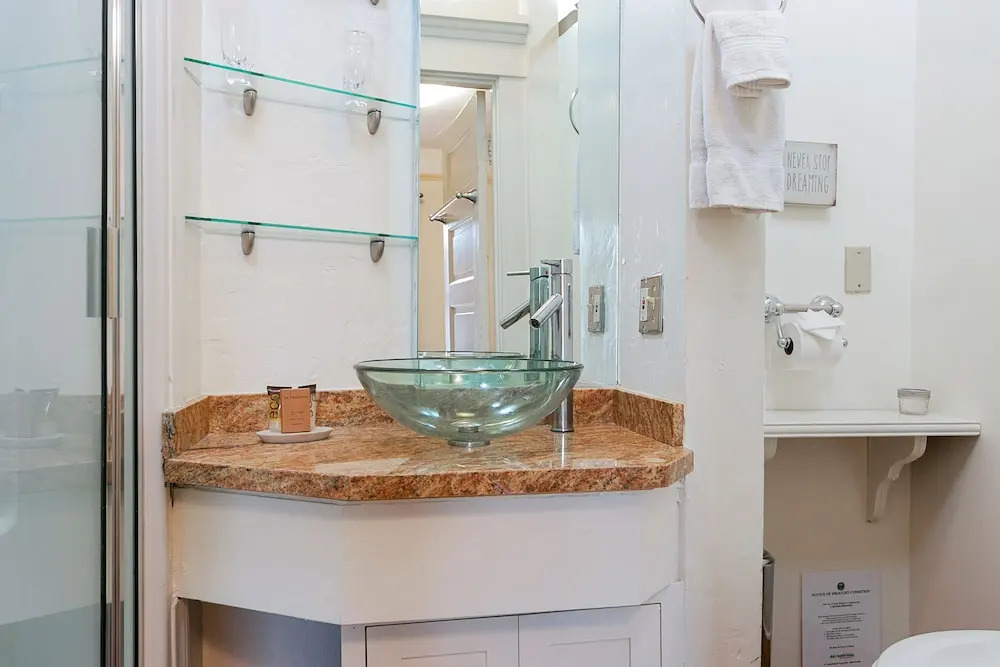 Corona Del Mar - 5 Br Home
