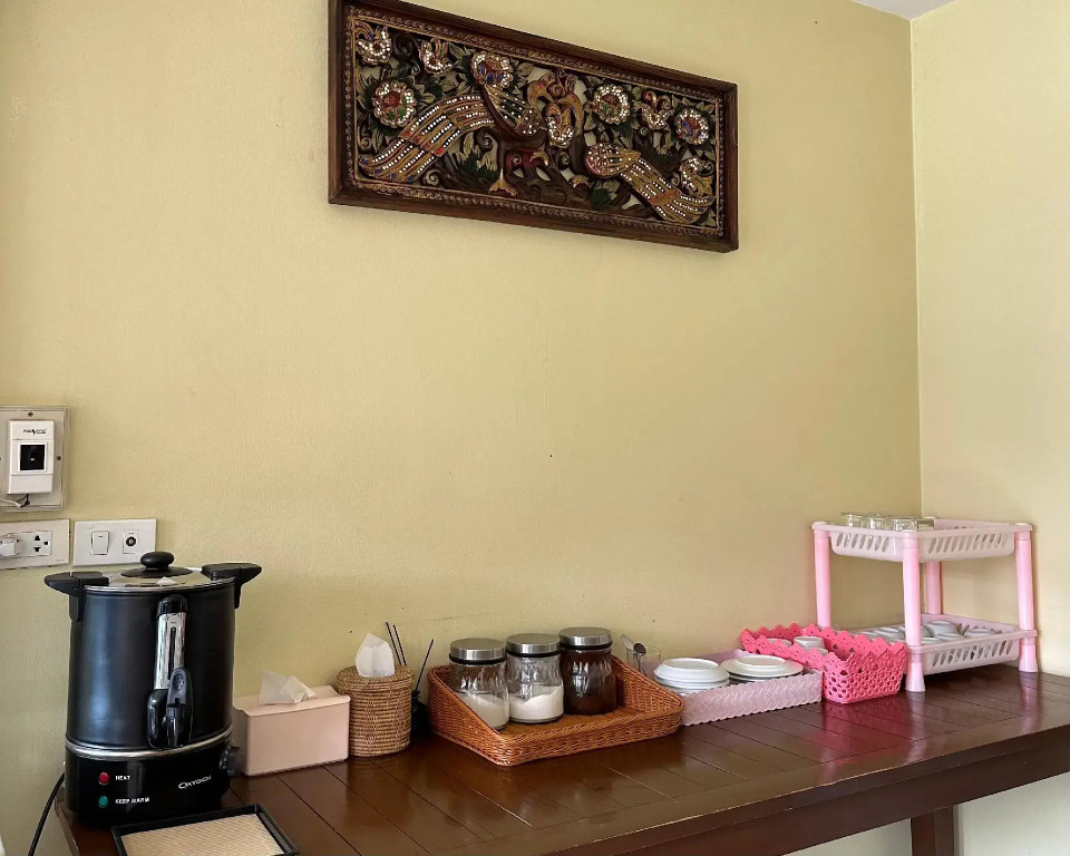 Ponburi Hotel