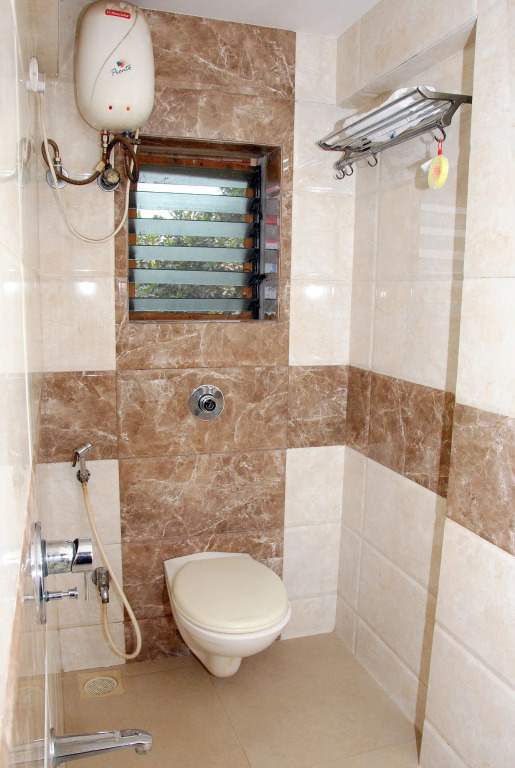 FabHotel Kamran Residency - Nr LBS Marg