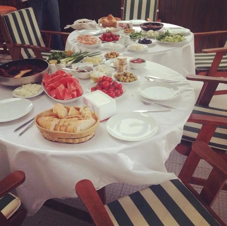 Ayda Hotel