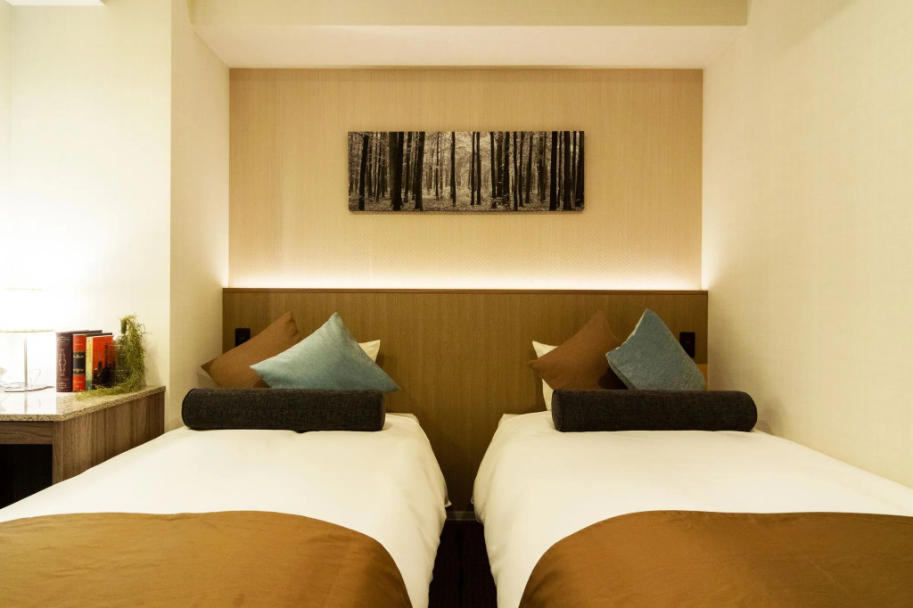 Nipponbashi Crystal Hotel 2