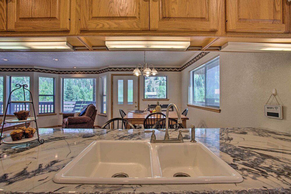 Impressive Ouray Retreat w/ Patio, 1 Mi to Main St