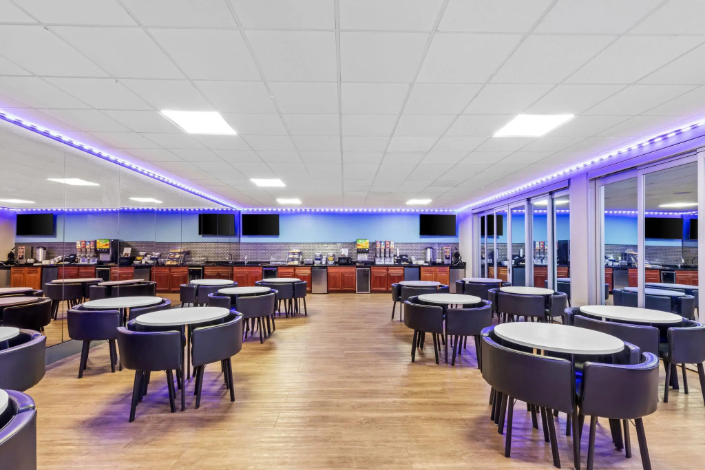 Days Inn by Wyndham Liberty