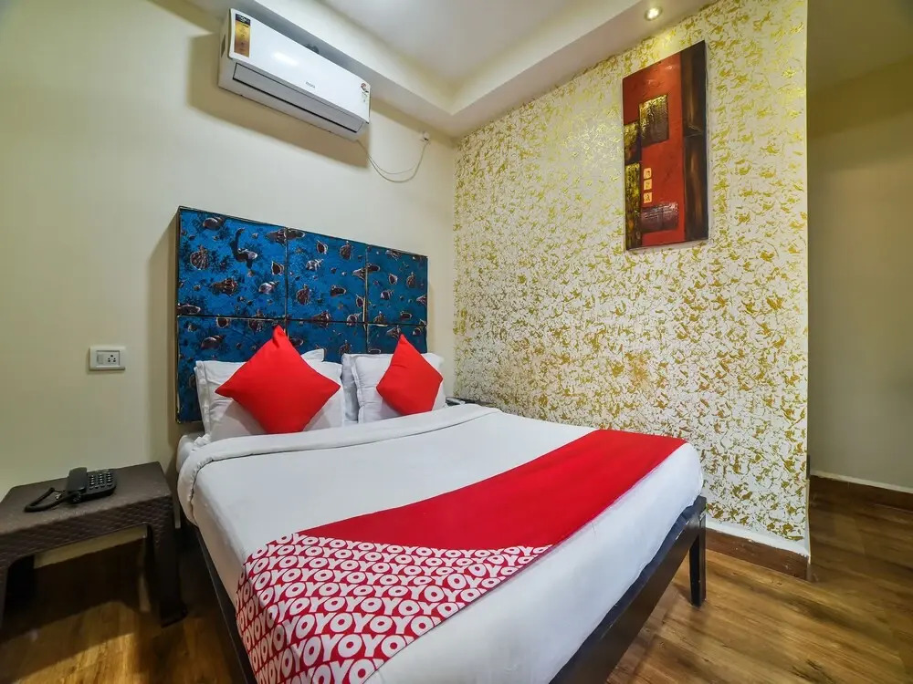 OYO 30329 Tsk The Golden Nest Deluxe