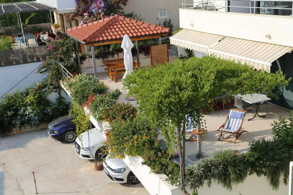 Apartments Plazibat