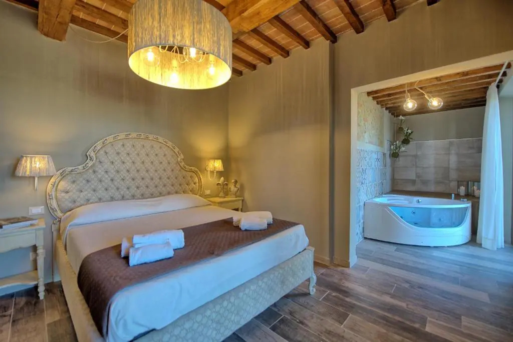 Villa Massimiliano by PosarelliVillas