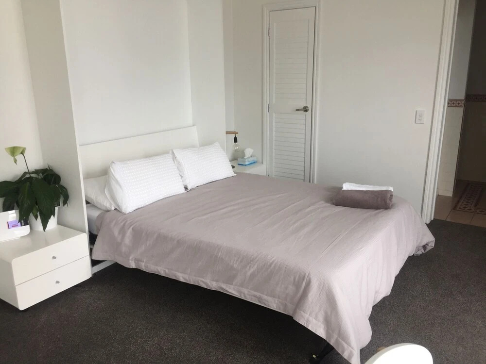 QV Viaduct Apartment