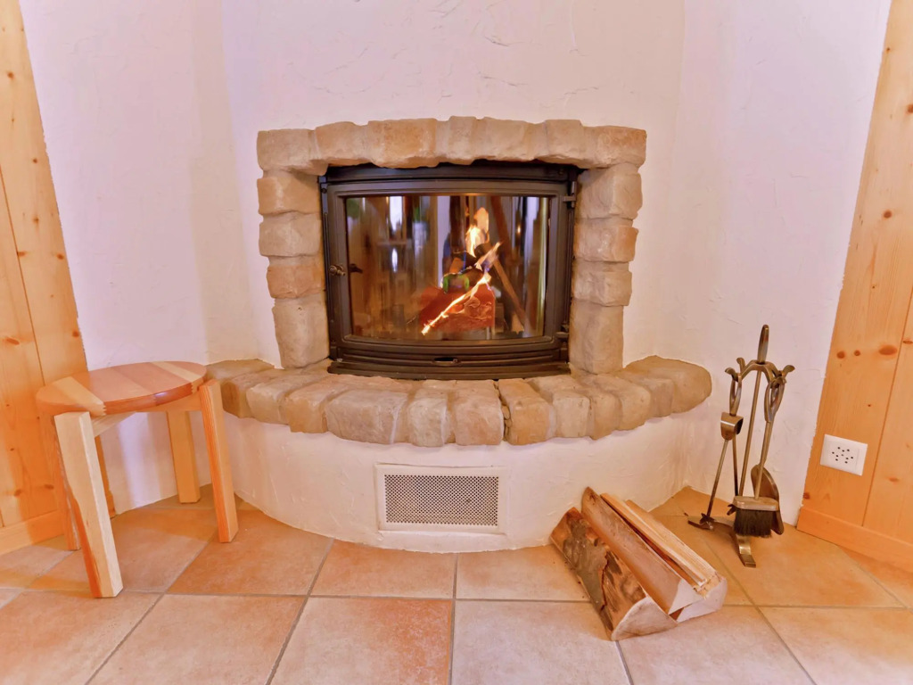 Spacious Chalet near Center of La Tzoumaz
