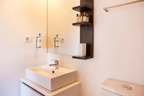 Almada Apartments 468
