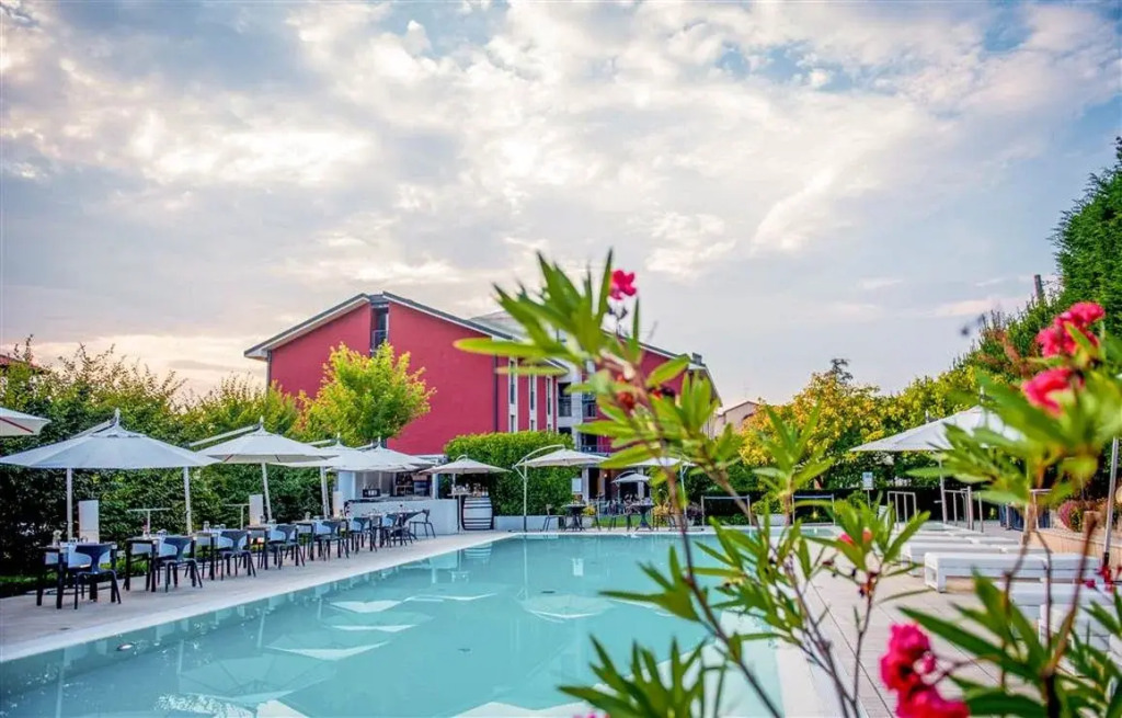 Reds Redaelli Hotel