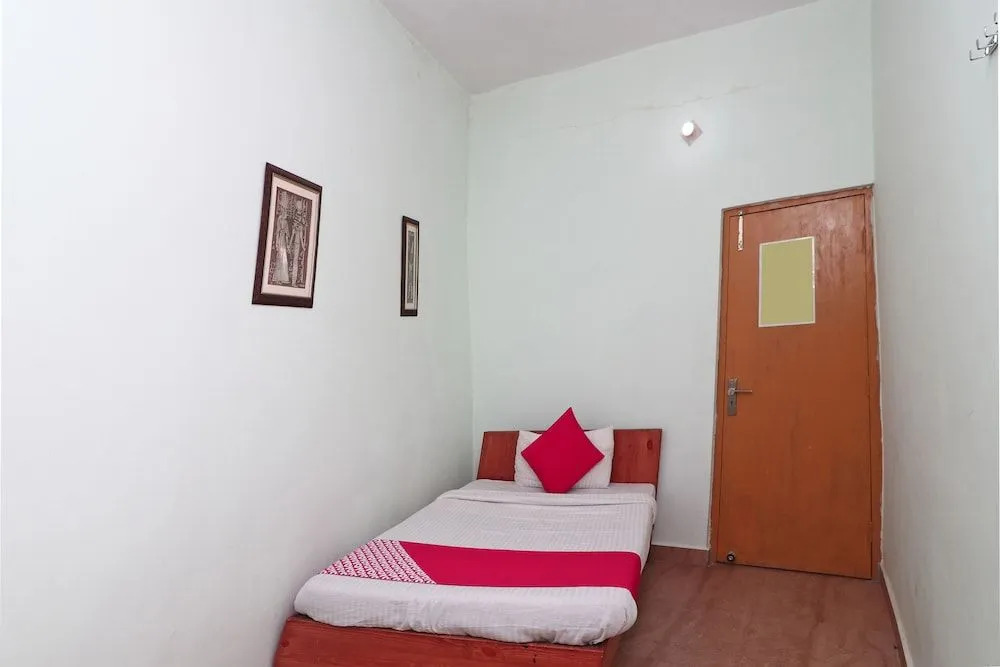 OYO 15170 Maa Gauri Resort