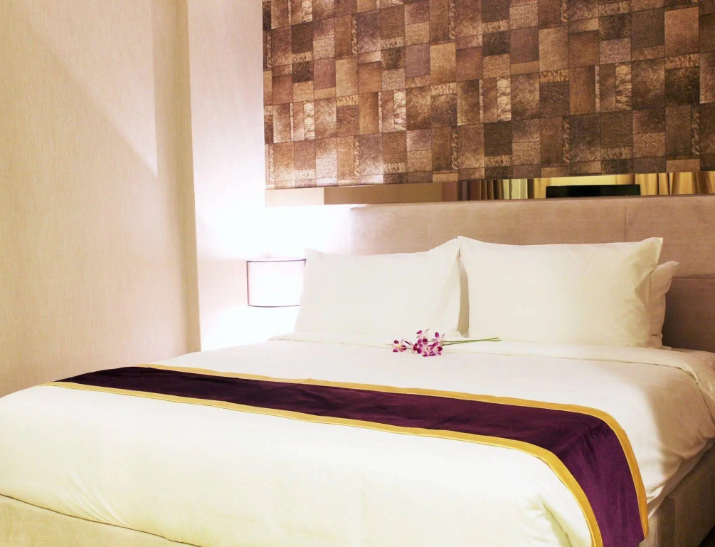 BRYQS Hotel