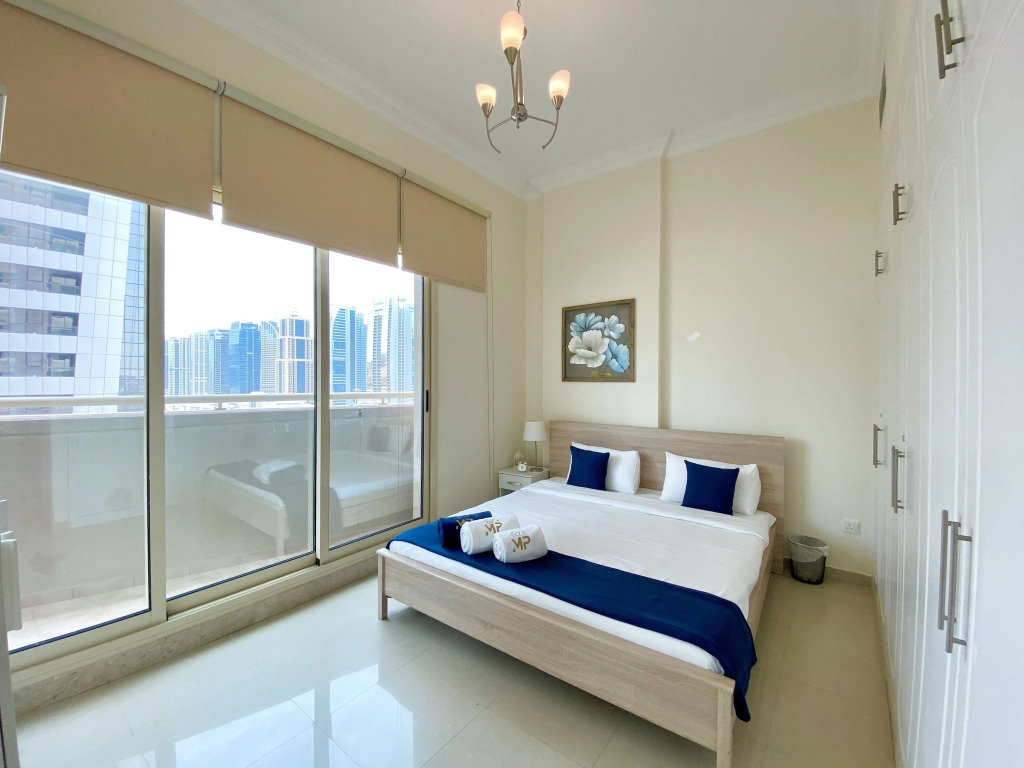 Close to Beach Near Metro 1 BR Dubai Marina Apartments
