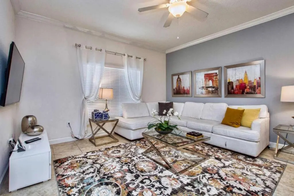 ORLANDO-DISNEY - ENTIRE HOME - 4BD, 3 Baths, WiFi, Private Pool