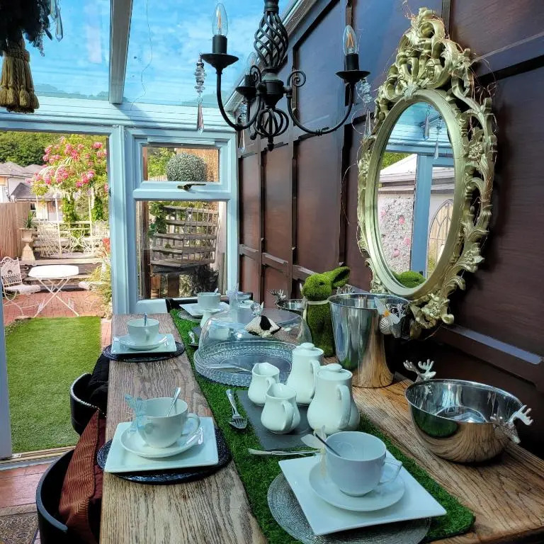 23 Opera Suites, Riverside, Llangollen