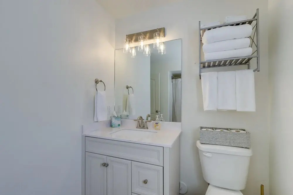 Orem Vacation Rental w/ Shared Yard & Hot Tub