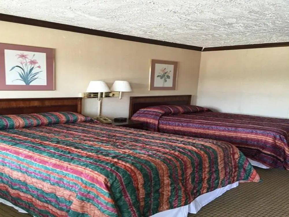 Kingston Inn and Suites