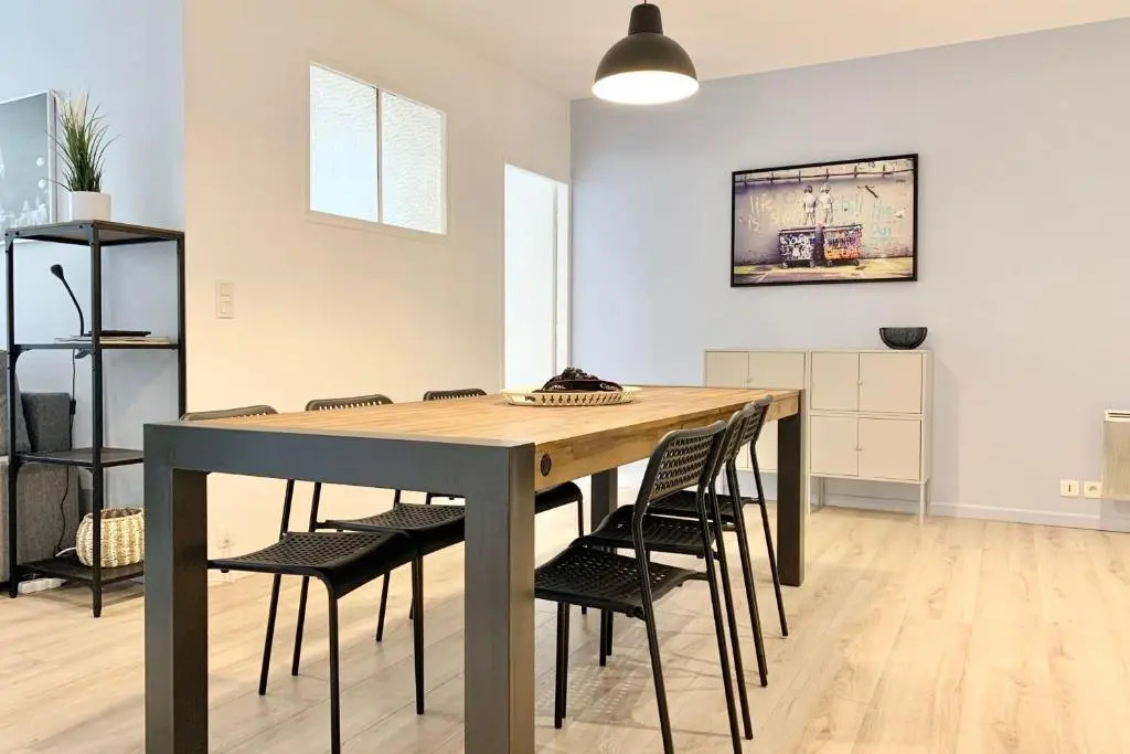 Heart of the city center Spacious T3 totally renovated ! #BC