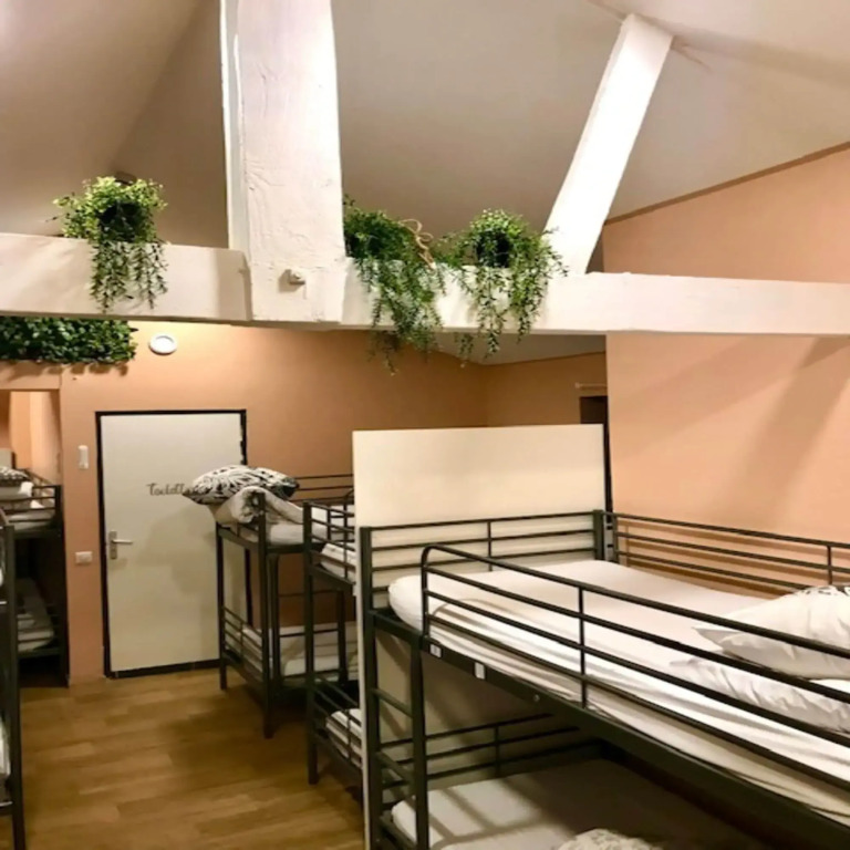 TRENDY Hostel