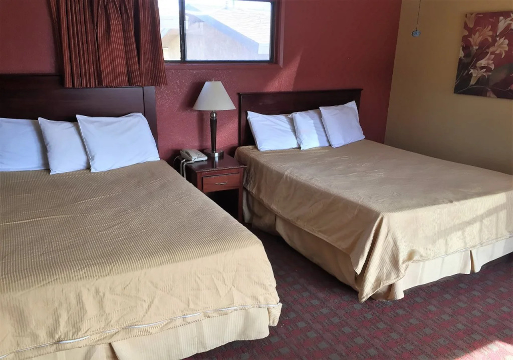 Pacific Inn and Suites