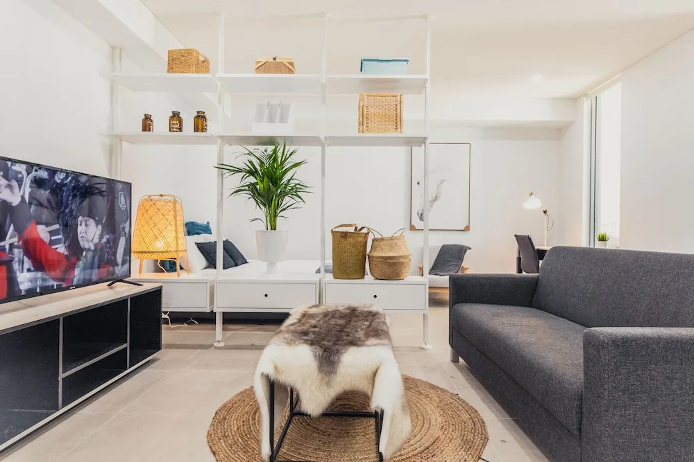 mascot apartment